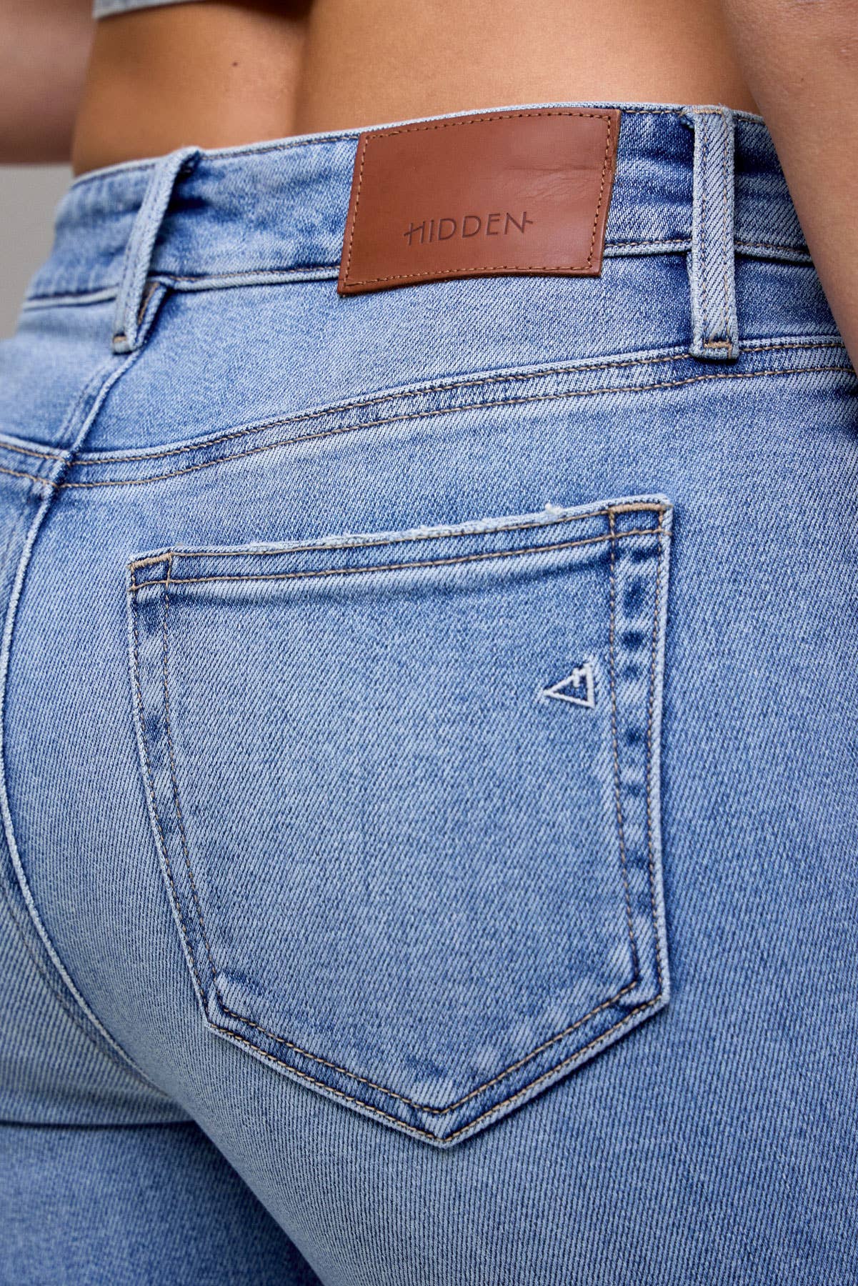 Tracey Jeans -Medium Dark Clean Stretch Denim