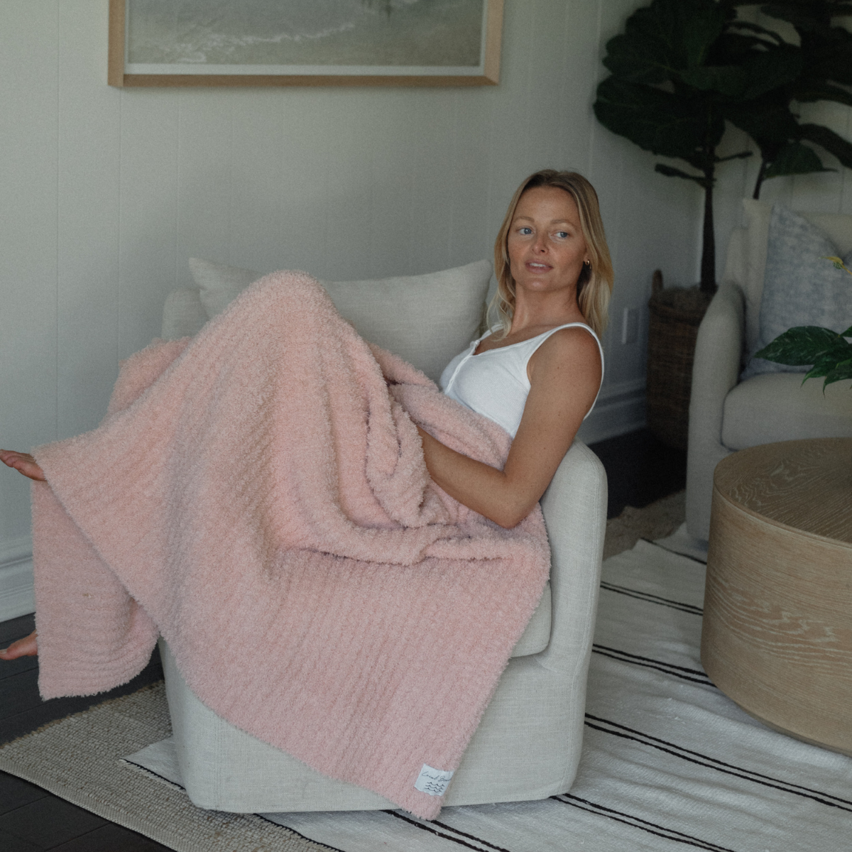 Solid Ribbed Luxe Home Cozy Blanket