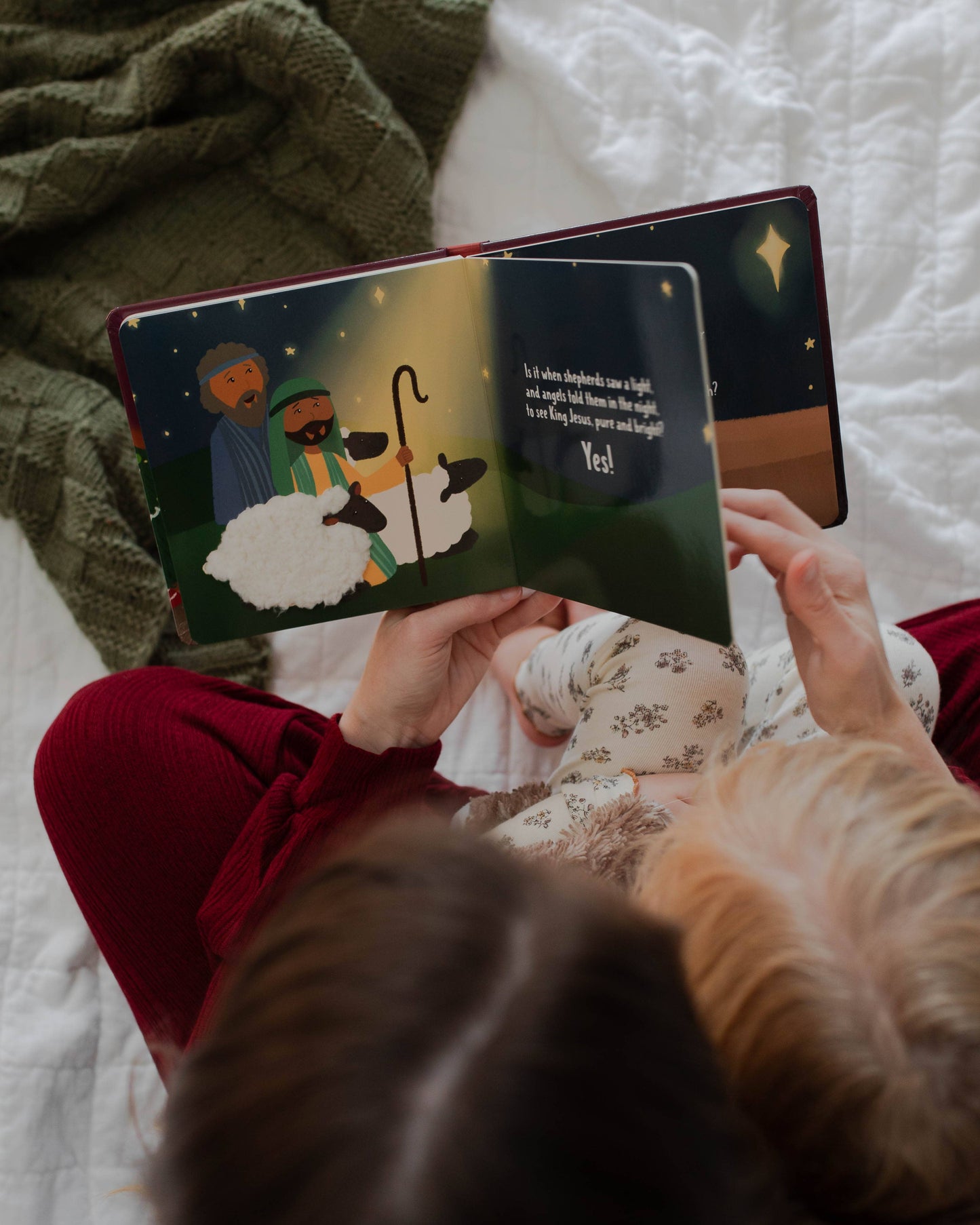 The Daily Grace Co - What is Christmas All About? Children's Touch-And-Feel Board Book